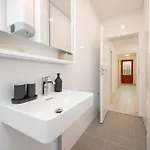 Beachfront Antonio Miro Apartment Trogir