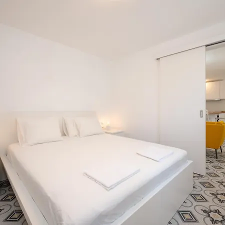 Beachfront Antonio Miro Apartment