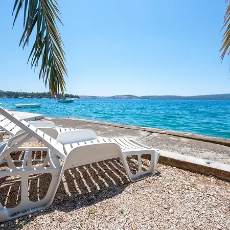Beachfront Antonio Miro Trogir