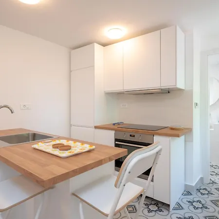 Beachfront Antonio Miro Apartment *